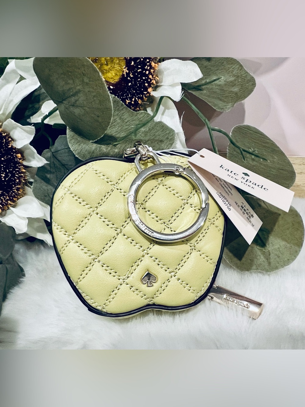 Kate Spade Apple 🍏 coin purse quilted leather with key ring NWT fall apples